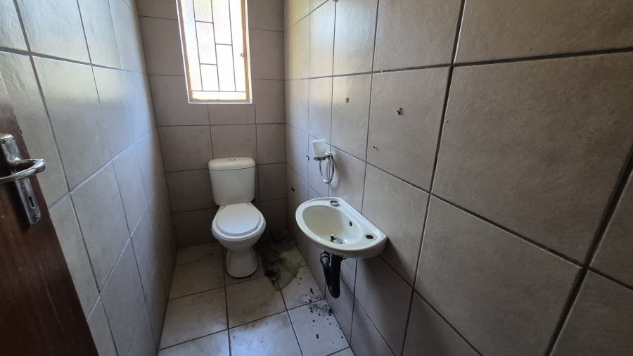 7 Bedroom Property for Sale in Riebeeckstad Free State